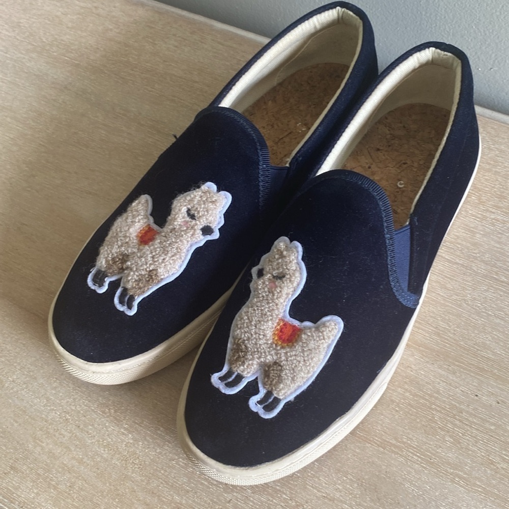 Soludos lama sneakers, navy blue felt. BoHo whimsical embroidery Size 6.5.​​